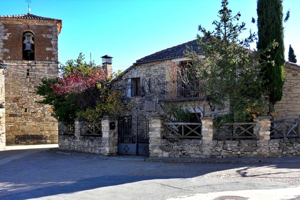 Casa Florentino Casa Centenaria Torre Val De San Pedro Exterior photo